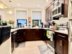 31 Glenville Ave, Unit 31 in Boston, MA - Foto de edificio - Building Photo