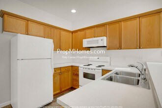 8422 SE Clinton St in Portland, OR - Building Photo - Building Photo