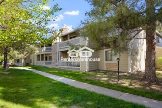 8225 Fairmount Dr in Denver, CO - Building Photo - Building Photo