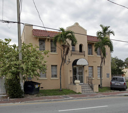 1352 SW 7th St in Miami, FL - Building Photo - Building Photo