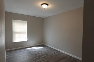 7806 Beckley St in Houston, TX - Building Photo - Building Photo