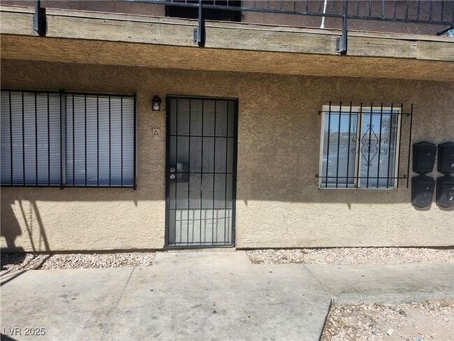 property at 3437 E Cheyenne Ave