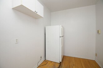 3040 W Wellington Ave in Chicago, IL - Building Photo - Building Photo