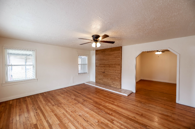 2422 31st St in Lubbock, TX - Building Photo - Building Photo