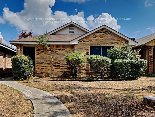 property at 2559 Sunscape Ln