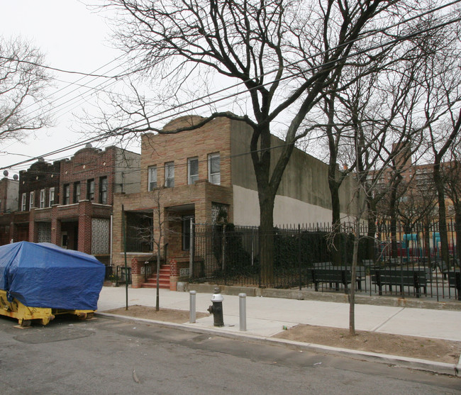 628 Osborn St in Brooklyn, NY - Building Photo - Building Photo