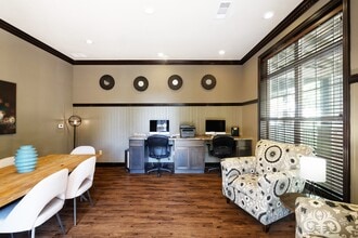 Belle Harbour Apartments in Memphis, TN - Building Photo - Building Photo