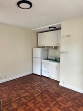 451 E Broadway in Long Beach, NY - Foto de edificio - Building Photo