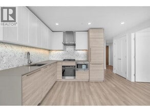 2381 Beta Ave in Burnaby, BC - Building Photo - Building Photo
