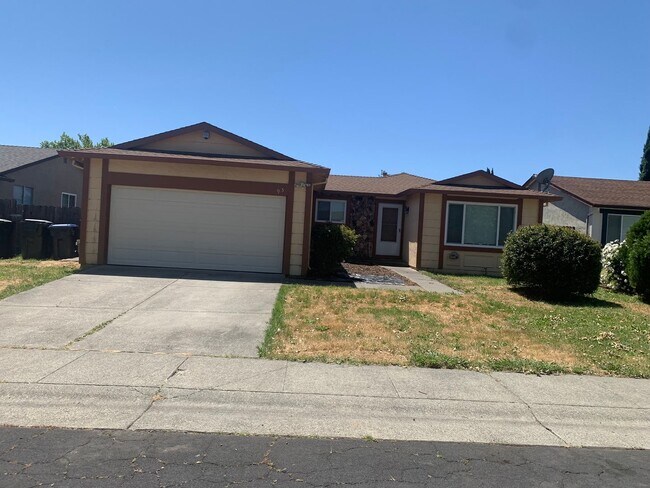 93 Coral Ln in Suisun City, CA - Building Photo - Building Photo