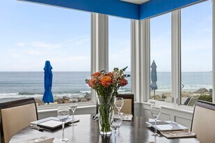 3086 Solimar Beach Dr in Ventura, CA - Building Photo