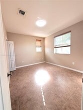 1656 SE 29th Ct in Homestead, FL - Foto de edificio - Building Photo