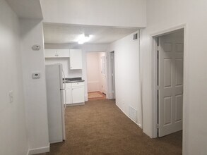 310 S Jefferson St in Belmont, OH - Building Photo - Building Photo