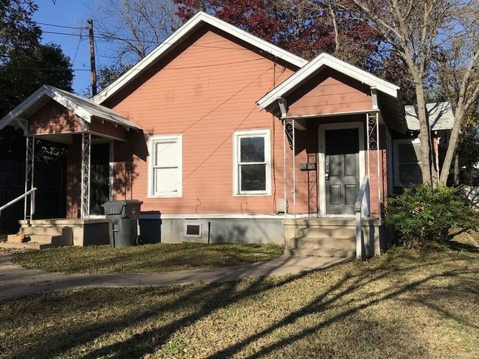 613 N 23rd St in Waco, TX - Building Photo