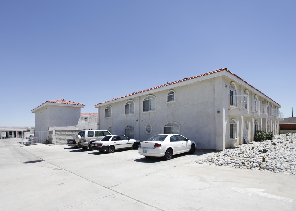 Spanish Villas in Palmdale, CA - Building Photo