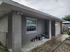 2225 86th Ct in Vero Beach, FL - Building Photo