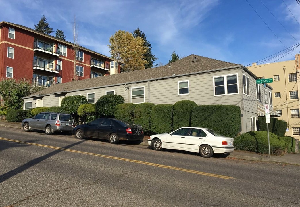 Marquam Hill Apartments in Portland, OR - Building Photo