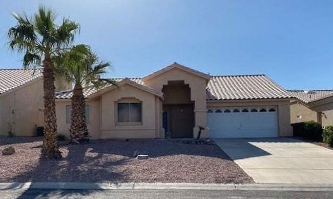 property at 1952 E Desert Greens Dr