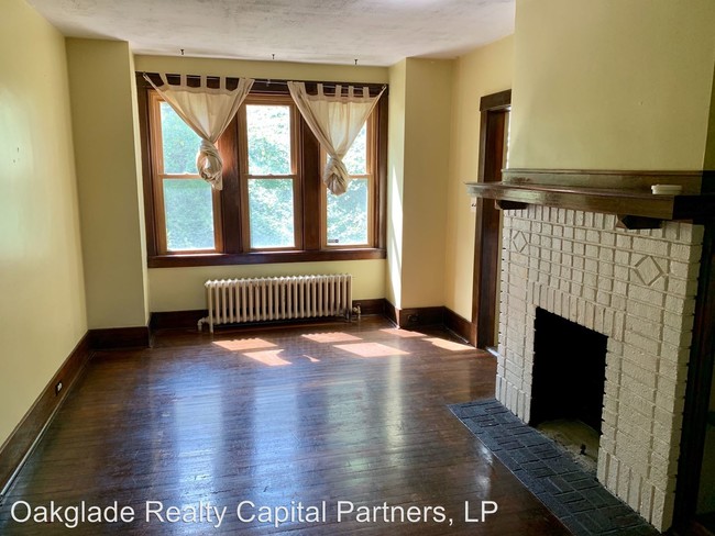 247 Watson Blvd in Pittsburgh, PA - Building Photo - Building Photo