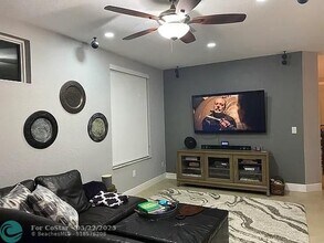 16207 SW 48th St in Miramar, FL - Building Photo - Building Photo