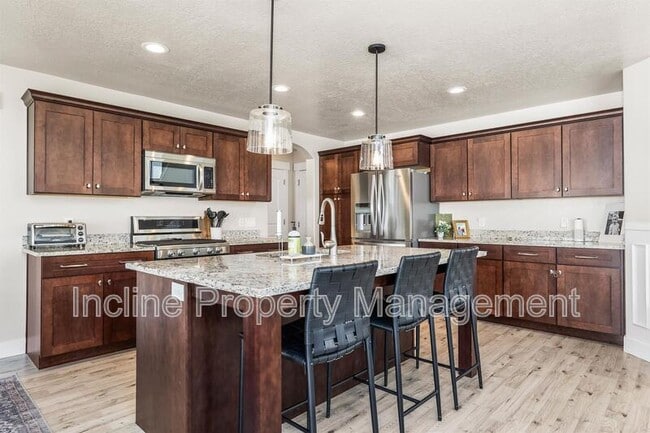 123 Valcrest Dr in Saratoga Springs, UT - Building Photo - Building Photo