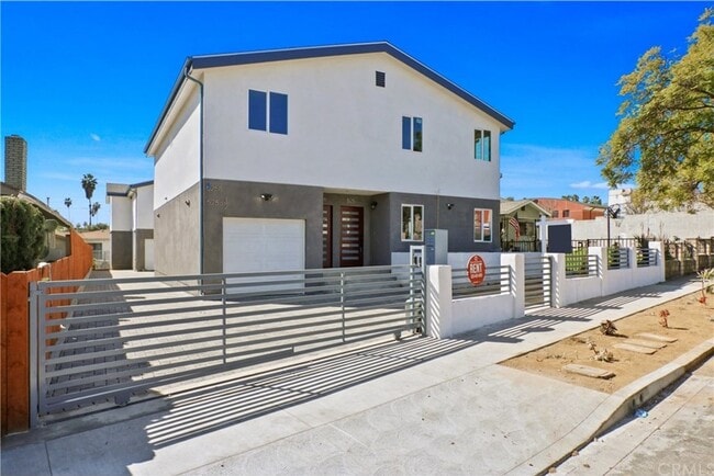5258 Oakland St, Unit 5258 in Los Angeles, CA - Building Photo - Building Photo