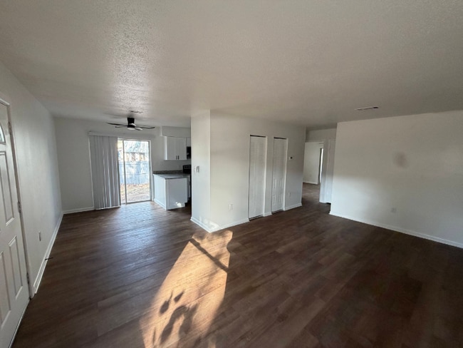 6226 SW 10th Pl, Unit Unit B in Gainesville, FL - Building Photo - Building Photo