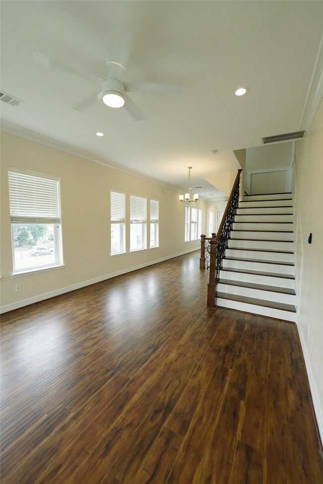 property at 1013 10th St