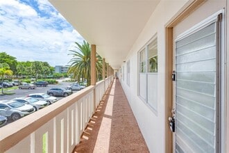 2303 Lucaya Ln, Unit G2 in Coconut Creek, FL - Building Photo - Building Photo
