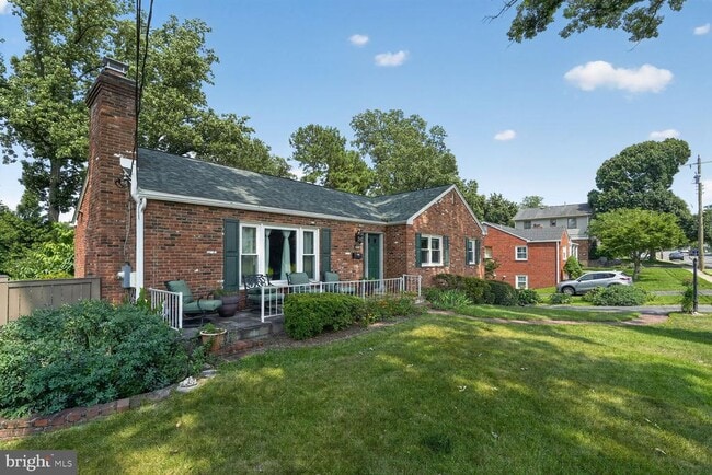 property at 3919 Chesterbrook Rd