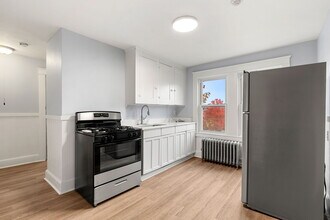 1281 Middlesex St in Lowell, MA - Building Photo - Building Photo