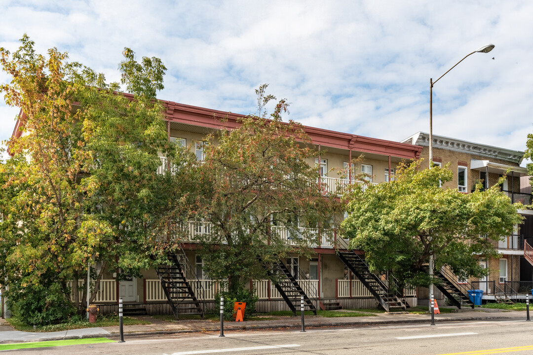 396 Marie-De-L'incarnation Rue in Québec, QC - Building Photo