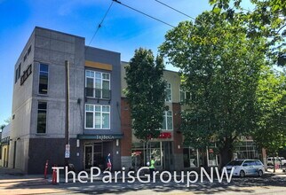17 W Mercer St in Seattle, WA - Foto de edificio - Building Photo