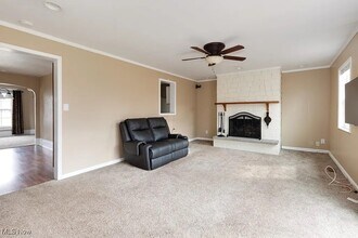 2146 Greensburg Rd in North Canton, OH - Building Photo - Building Photo