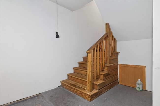 property at 12912 Kingsbridge Ln