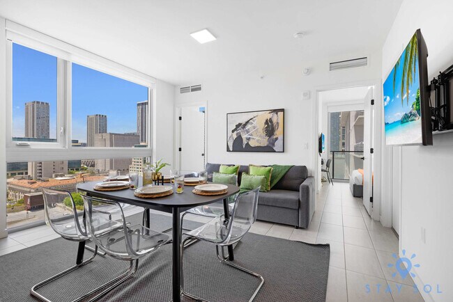 227 NE 2nd St in Miami, FL - Building Photo - Building Photo