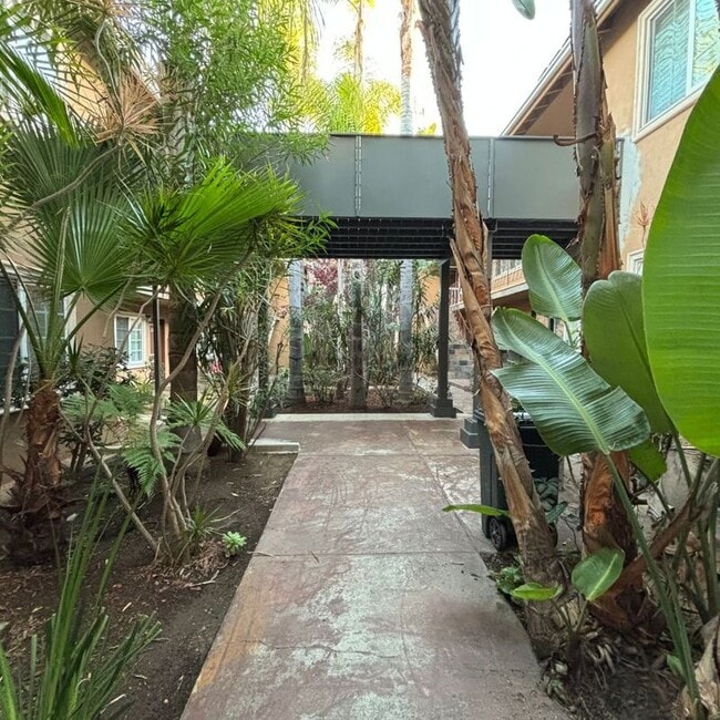 2205 1/2 Grand Ave in San Diego, CA - Building Photo - Building Photo