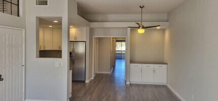 2601 S Broadmoor Dr, Unit 21 in Palm Springs, CA - Building Photo - Building Photo