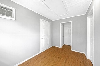 2425 Florence St in La Marque, TX - Building Photo - Building Photo