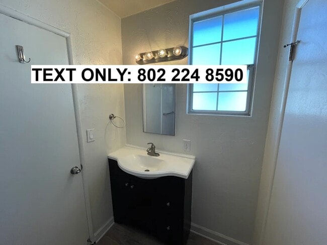 18807 Cantlay St in Los Angeles, CA - Building Photo - Building Photo
