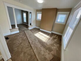 306 W 2nd St in Erie, PA - Building Photo