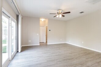 1652 Crossvine Ct in Trinity, FL - Building Photo - Building Photo