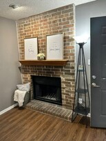 120 S Las Vegas Trail in White Settlement, TX - Building Photo