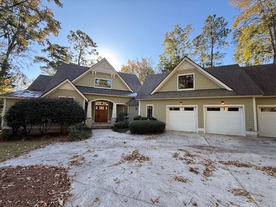128 Timber Ln in Hilton Head Island, SC - Building Photo