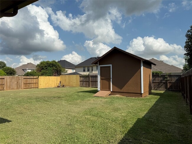 909 Christopher Ln in Baytown, TX - Building Photo - Building Photo