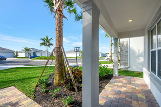 5336 Star Rush Ln in Wellington, FL - Building Photo - Building Photo