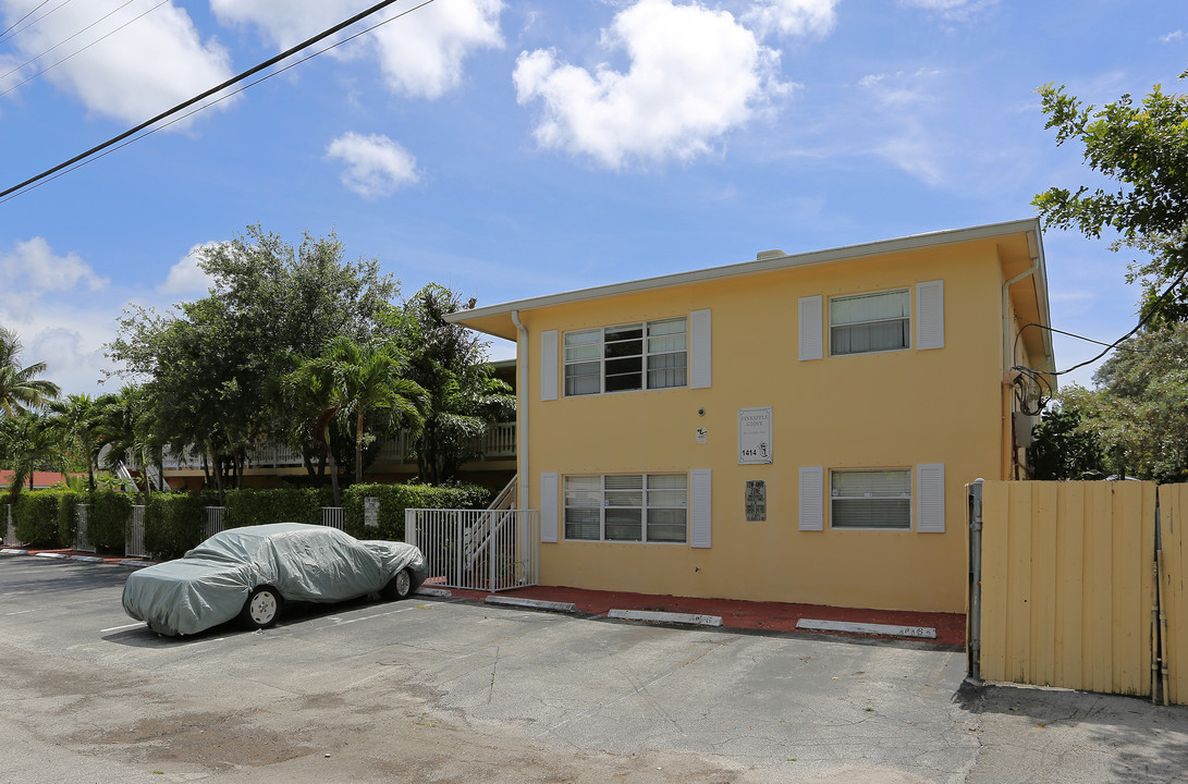 Pineapple Grove in Fort Lauderdale, FL - Building Photo