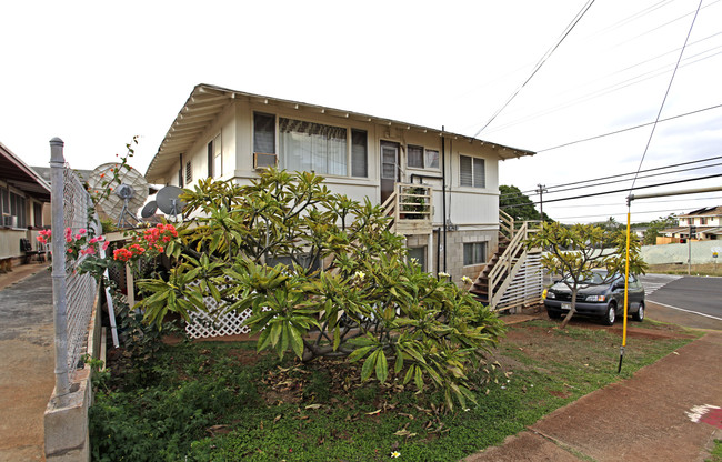 3654-3656 Salt Lake Blvd in Honolulu, HI - Building Photo - Building Photo