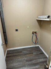 816 Russell Cir-Unit -816 Russell in Norman, OK - Building Photo - Building Photo