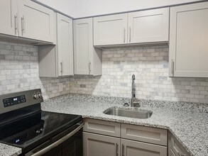 6419 Montgomery Rd-Unit -A9 in Cincinnati, OH - Building Photo - Building Photo